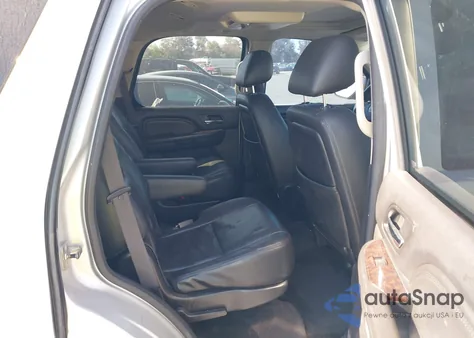 2011 GMC Yukon Denali z USA, uszkodzony, nr VIN 1GKS2EEF3BR350688